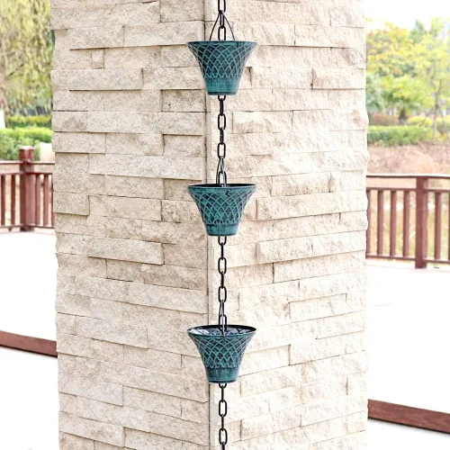 Vista 6 de Cadenas de lluvia para canaletas exteriores, atrapadores de lluvia, desviador de metal azul a cuadros decorativos para exteriores, 8.5 pies