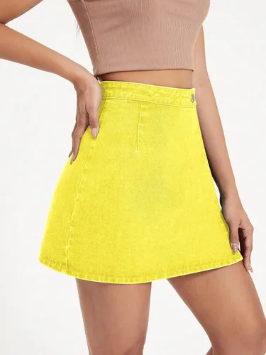 Vista 4 de WDIRARA Minifalda de mezclilla de cintura alta para mujer, acampanada, con botones