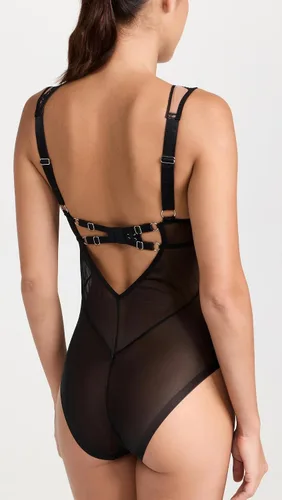 Vista 3 de Thistle and Spire Body Manifiesto Mujer