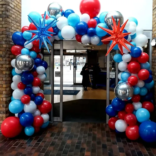 Vista 7 de Kit de Guirnalda de Arco de Globos Rojo Azul Plateado, Globos de Látex Rojo Azul Real Globos de Papel de Aluminio 4D con Estrella de Explosión