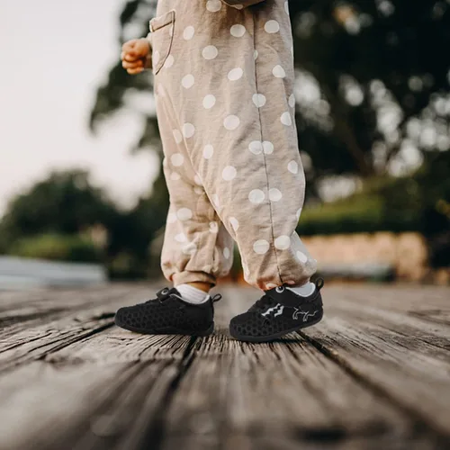 Vista 2 de JIASUQI Zapatos deportivos transpirables para bebés niños y niñas, zapatos para caminar para bebés de 0 a 18 meses