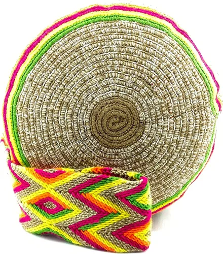 Vista 3 de Bolsos Colombianos, Mochila Wayuu, 100% Original Algodón Colombiano Hecho a Mano (BORDADO)