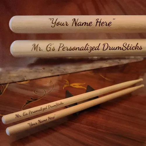 Vista 3 de Baquetas personalizadas de tamaño 5A con grabado láser en madera, regalo personalizado para músicos, bateristas, banda - Instrumentos musicales