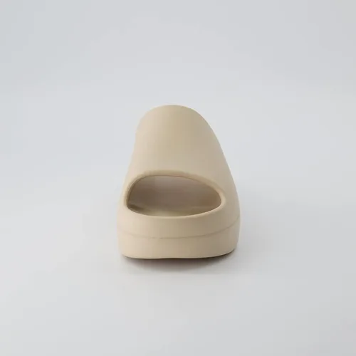 Vista 3 de CUSHIONAIRE Sandalia de plataforma Harrison para mujer con +Comfort