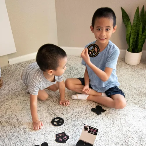 Vista 2 de Melissa & Doug Scratch Art - Mini notas
