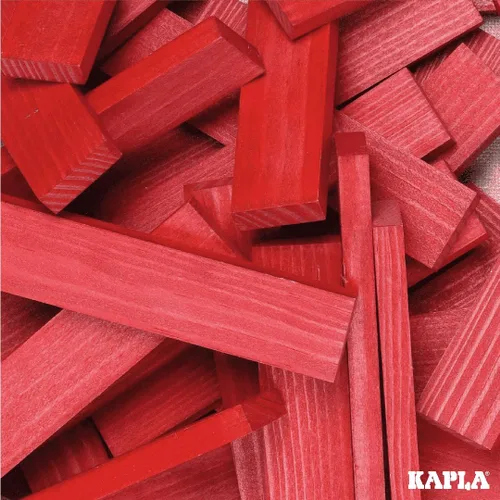 Vista 3 de KAPLA 40 cuadrados rojos – Juego de construcción de madera – 40 tablones de construcción de color rojo – para mayores de 3 años