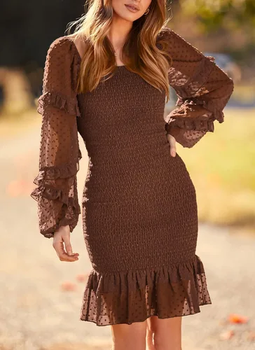 Vista 5 de PRETTYGARDEN Vestido corto ajustado fruncido para mujer, manga larga, cuello cuadrado, lunares suizos, volantes, vestido elegante de sirena