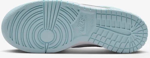 Vista 844 de Nike Kid's Dunk Low Sneaker