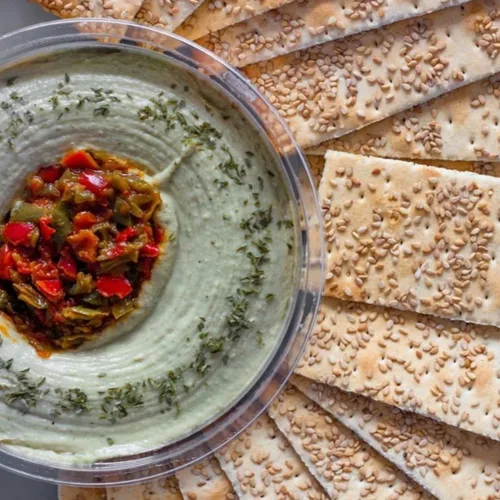Vista 4 de Suzie's Kamut - Galletas de pan plano de sésamo Paquete de 6 Bajo en grasa y veganas, Kosher, grano de tren Opción de aperitivo saludable bajo