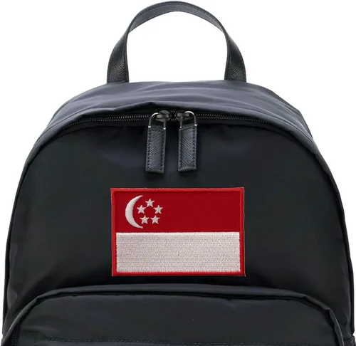 Vista 6 de A-ONE -Parche bordado de la bandera nacional de Singapur + Pin de metal de Singapur en bolsas, banderas del país del mundo Pinbadges NO.079A rojo