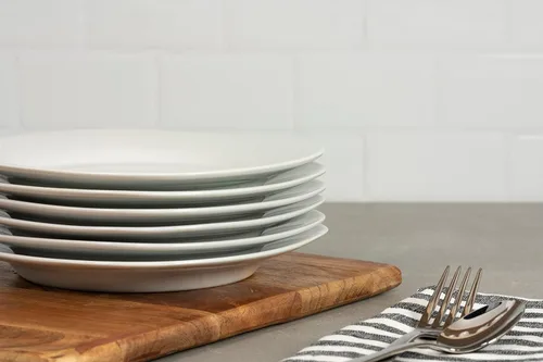 Vista 4 de 10 Strawberry Street Simply White - Plato redondo para ensalada de 7.5 pulgadas, juego de 6