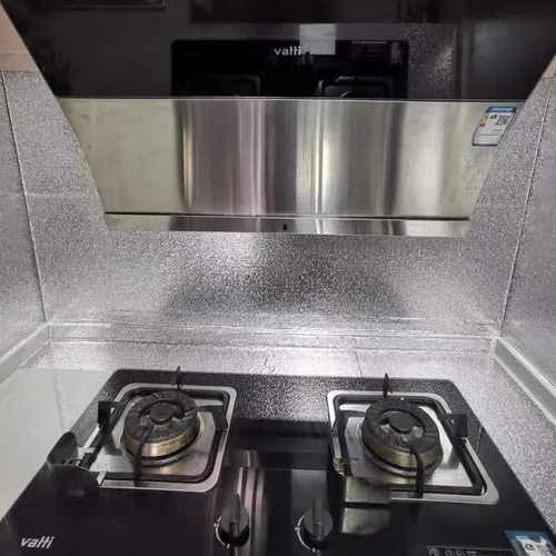 Vista 3 de BAYYA - Pegatinas de papel tapiz para salpicaduras de cocina plateado, hoja de aluminio con papel adhesivo para despegar y pegar, autoadhesivo