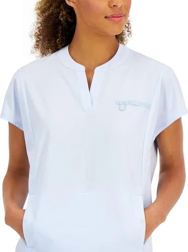 Vista 2 de Hanes Camiseta quirúrgica ComfortFit elástica con cuello mandarín para mujer