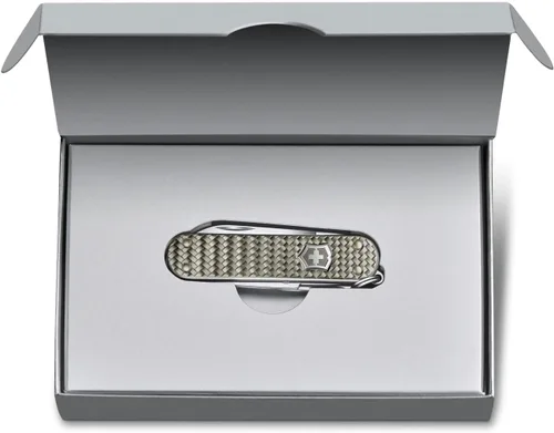 Vista 4 de Victorinox Classic SD Precious Alox Swiss Army Cuchillo compacto de 5 funciones de fabricación suiza con hoja pequeña, destornillador y llavero