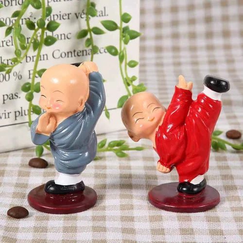 Vista 7 de HERCHR 4 piezas de estatua de monje pequeña, pequeña figura de monje Kung Fu, monje en miniatura, lindos monjes, mini estatua de resina