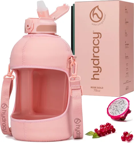 Vista 24 de Hydracy Botella de agua de plástico Tritan de 2.3 L sin BPA con correa de hombro ajustable, tapa a prueba de derrames y práctica boquilla de Lus