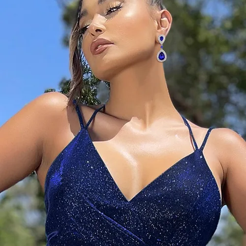 Vista 2 de BriLove Aretes colgantes de cristal para novia de moda para mujer, Cristal