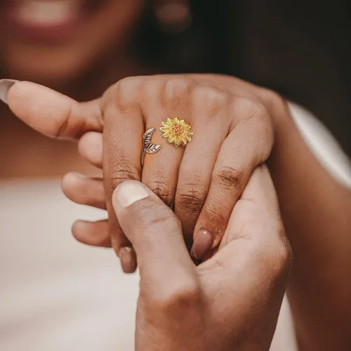 Vista 7 de Banemi Anillos antiestrés para la ansiedad para mujeres, anillo giratorio de flor de circonita cúbica, regalo de joyería para esposa, niña, día
