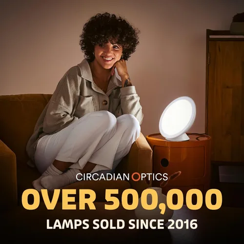 Vista 8 de Circadian Optics Lumos 2.0 Lámpara de escritorio con terapia de luz brillante Como se ve en Shark Tank Brillo ultra potente de 10,000 LUX El