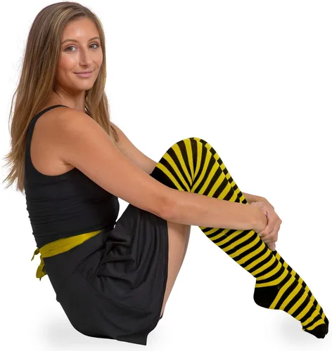 Vista 4 de Skeleteen Calcetines negros y amarillos Sobre la rodilla a rayas hasta el muslo, accesorios de disfraz, medias de abejorro para mujeres y niños