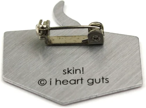 Vista 2 de I Heart Guts Pin de solapa para la piel – ¡En la carne! Regalo de dermatología, conciencia de la salud de la piel, apreciación del personal médico