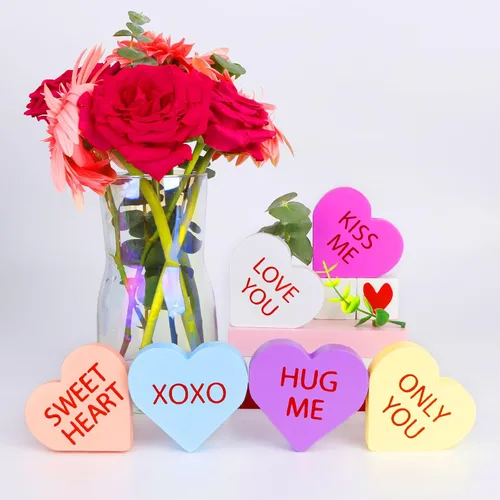 Vista 3 de Decoración del Día de San Valentín, 6 Letreros de Corazón de Madera con Doble Impresión para el Hogar, Mesa, Bandeja Escalonada, Repisa de Chimenea