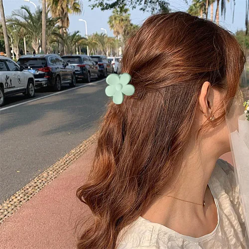 Vista 6 de Pinzas para el cabello pequeñas y lindas con flores para accesorios para el cabello, pinzas para el cabello para mujeres y niñas, color crema, 10
