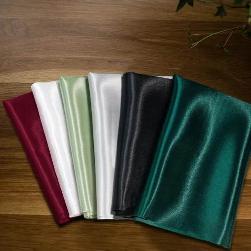 Vista 5 de KKJIAF Tela de satén negro, 63 pulgadas de ancho, tela sedosa brillante para vestido, camisas, camino de mesa, servilleta, mantel, decoración