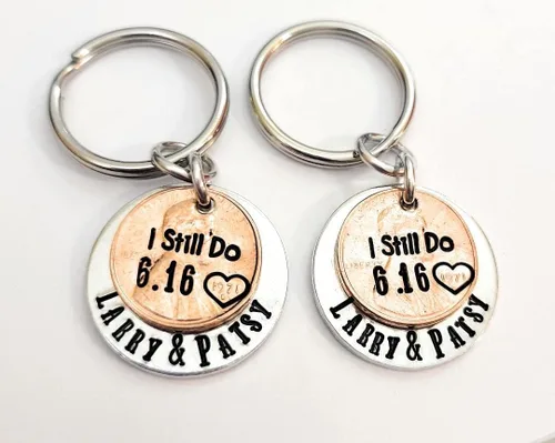 Vista 4 de Tucker's Trinkets And Treasures Personalized Anniversary Year Penny, I Still Do Key Chain, Wedding Anniversary, Couples Gift