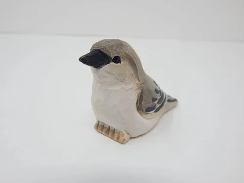 Vista 5 de Selsela Adorno colgante hecho a mano de ruiseñor, figura de pájaro de madera tallada a mano, escultura de vida silvestre artesanal, decoración