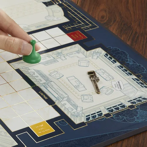 Vista 7 de Hasbro Gaming Clue Board Game Signature Collection, embalaje y componentes premium, juegos familiares para niños y adultos, juegos misteriosos