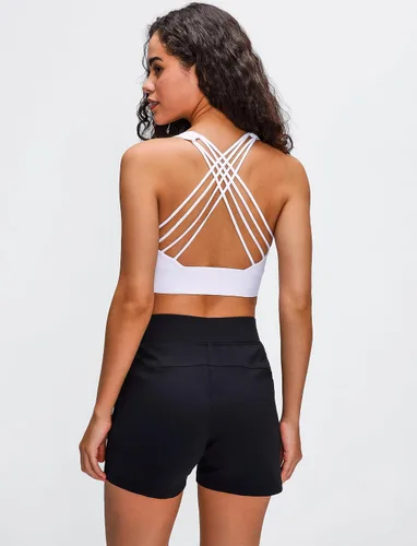 Vista 5 de Sujetador deportivo Icyzone para mujer, Sujetador de yoga con tirantes, para entrenar, ropa de deporte con tirantes, con relleno