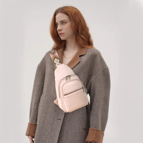 Vista 2 de Bolso bandolera para mujer, de piel sintética, con correa de guitarra, bandolera de moda, multiusos, para el pecho