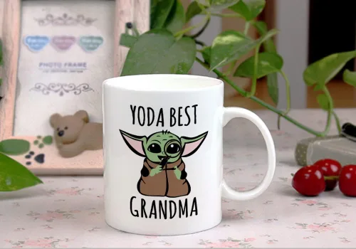 Vista 7 de Regalos de Baby Yoda: Taza de Café de 11oz "Best Grandma Ever" para Mujeres, Madres, Regalo de Cumpleaños, Primera Vez Abuela, Idea de Regalo