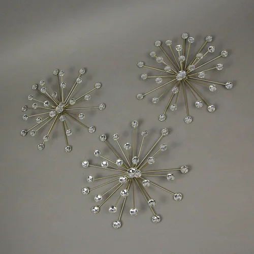 Vista 3 de Elico Ltd. Juego de 3 esculturas decorativas de pared de metal con diamantes de imitación glamorosos y detalles de cristal que añaden elegancia