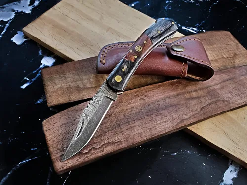 Vista 2 de Titan International Knives Titan International Knives1095 Cuchillo de bolsillo fresco de hoja de acero de Damasco de alto carbono