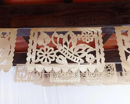 Vista 3 de Cartel de papel picado dorado – Cartel de papel picado dorado mate con purpurina para fiestas, bodas, despedidas de soltera, compromiso, baby