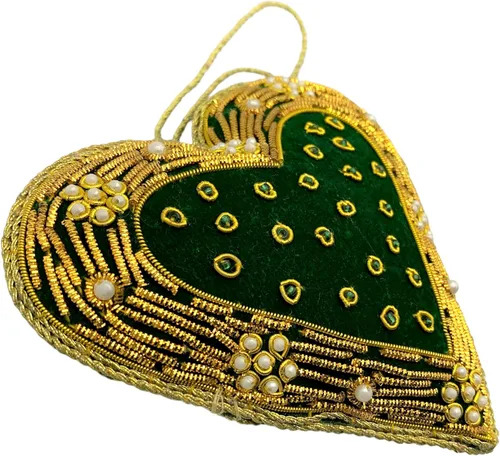 Vista 5 de Adorno de Navidad adornado con corazón verde, bordado Zari Zardozi dorado con cuentas y perlas de imitación, bolsa de presentación