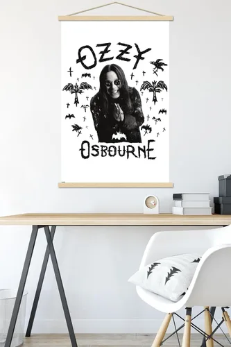 Vista 5 de Trends International Ozzy Osbourne - Póster de pared de cuervo, murciélago y cruces, 22.37 x 34.00 pulgadas, paquete de impresión premium y colgador