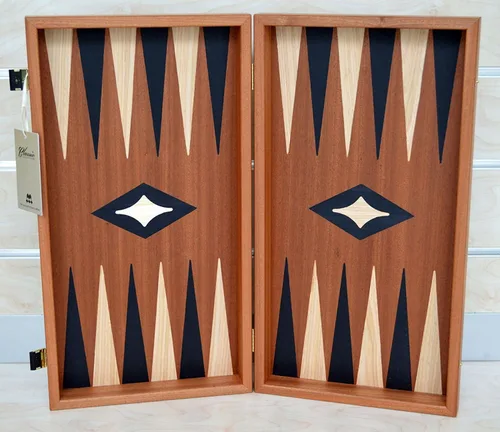 Vista 2 de Manopoulos Ajedrez Backgammon de Madera de Caoba - Sin peones de Ajedrez