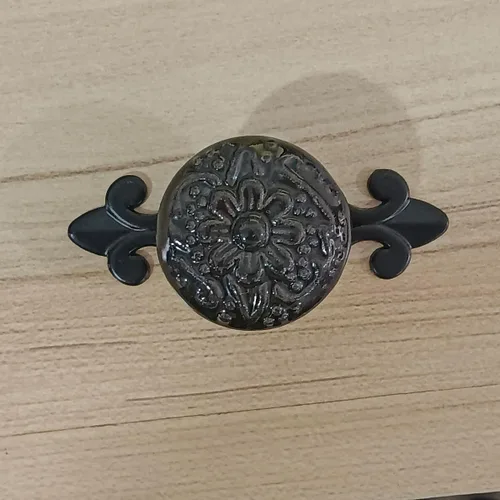 Vista 8 de HUAMULAN Paquete de 10 pomos de cerámica retro vintage para aparador, cocina, pétalos, tiradores de armario, cajón, base negra, placa trasera
