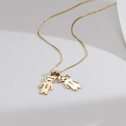 Vista 3 de MyNameNecklace - Dije con grabado personalizable para regalar a mamá el día de la madre