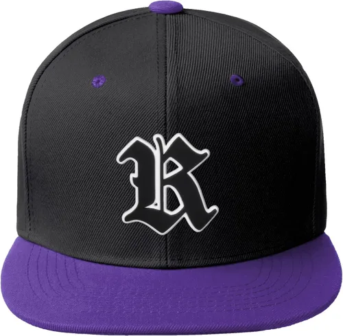Vista 244 de Daxton Gorra clásica con visera de billete plano con letras del alfabeto inglés antiguo de la A a la Z