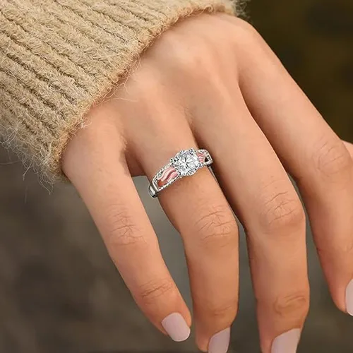 Vista 3 de Hug From Heaven - Anillo conmemorativo personalizado con alas circulares, con texto en inglés "To My Love, I'll Hold You in My Heart", anillo
