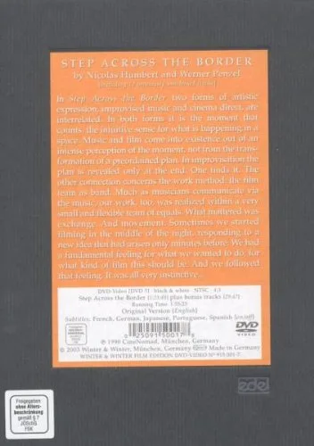 Vista 2 de Step Across the Border - Nicolas Humbert Werner Penzel