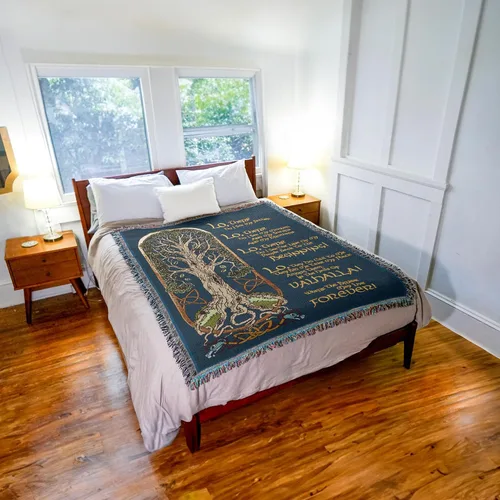 Vista 3 de Pure Country Weavers Manta de oración vikinga, árbol de la vida, tapiz de regalo nórdico tejido de algodón, fabricada en los Estados Unidos