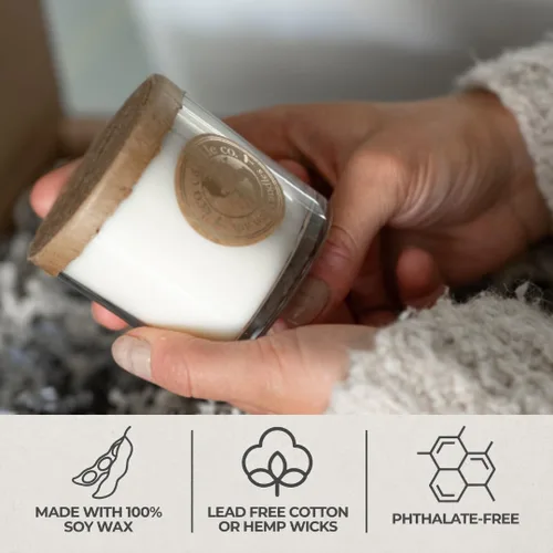 Vista 3 de Eco Candle Co. Vela Reciclada, Gardenia y Guayaba, 6 oz. – Aromas de Gardenia, Jazmín, Guayaba y Verdes Tropicales – 100% Cera de Soja, Sin Plomo
