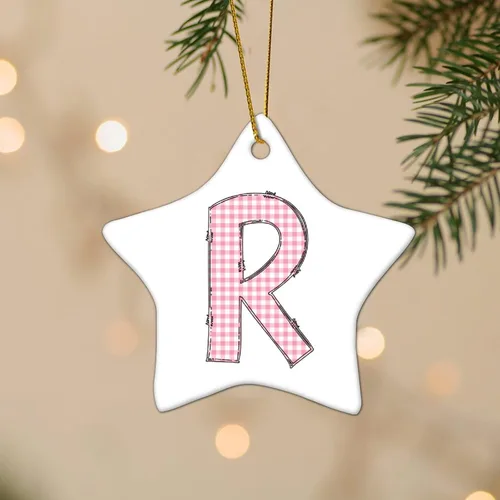 Vista 2 de Adorno de cerámica con monograma de letras del alfabeto de búfalo rosa con forma de estrella, recuerdo colgante para boda, invierno, Año Nuevo