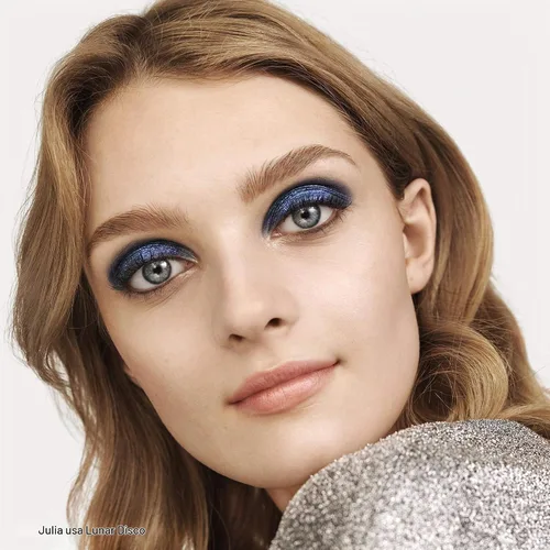 Vista 8 de Almay Velvet Foil Cream Shadow, End Game, 0.36 fl. oz., sombra de ojos metálica