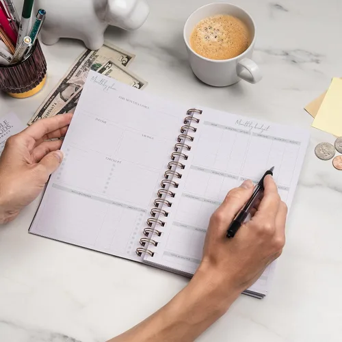 Vista 7 de PLANBERRY Planificador de presupuesto, organizador de finanzas mensual sin fecha, cuaderno de espiral financiero para presupuestos de dinero